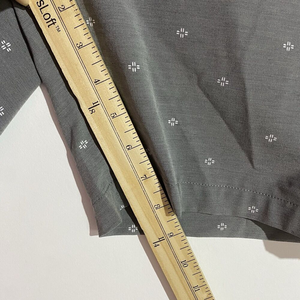 Travis Mathew Shorts Mens 34 Gray Air And Space Golf Preppy Performance Travel - Picture 7 of 9